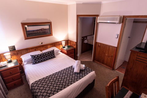 Astor Inn - Accommodation QLD 8