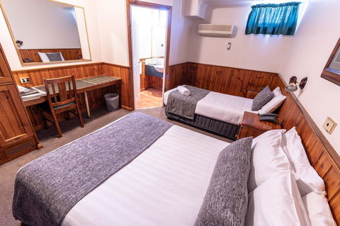 Astor Inn - Accommodation QLD 10