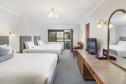 Adelaide Inn - Accommodation QLD 8