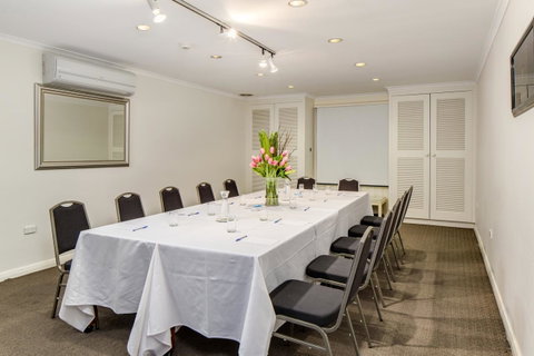 Adelaide Inn - Accommodation QLD 21