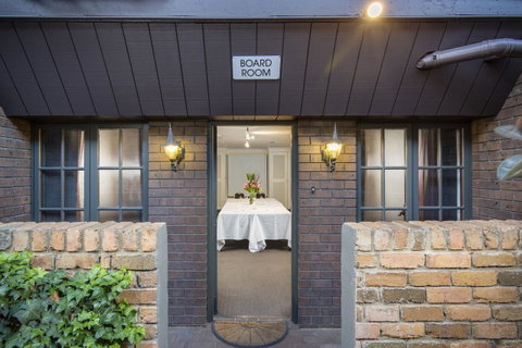 Adelaide Inn - Accommodation QLD 12