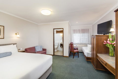 Adelaide Inn - Accommodation QLD 44