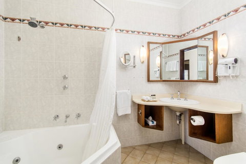 Adelaide Inn - Accommodation QLD 18