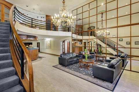 Adelaide Inn - Accommodation QLD 6