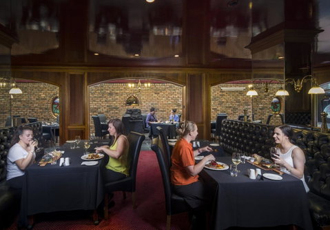 Adelaide Inn - Accommodation QLD 20