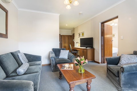 Adelaide Inn - Accommodation QLD 15