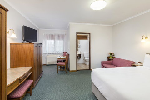 Adelaide Inn - Accommodation QLD 43
