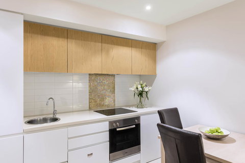 IStay Precinct Adelaide - Accommodation QLD 8