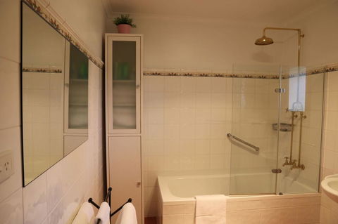 Merellaan - Accommodation QLD 11