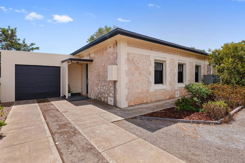 Cute And Cosy - Events, Workers, Getaways - Accommodation QLD 14