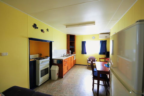 Baudin Beach Apartments - Accommodation QLD 8