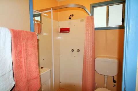 Baudin Beach Apartments - Accommodation QLD 11