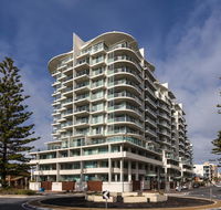 Oaks Liberty Towers - Accommodation QLD