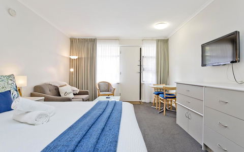 Glenelg Oasis Studios - Accommodation QLD 4