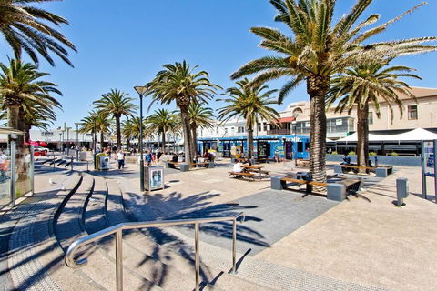 Glenelg Oasis Studios - Accommodation QLD 14