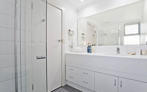 Glenelg Oasis Studios - Accommodation QLD 12