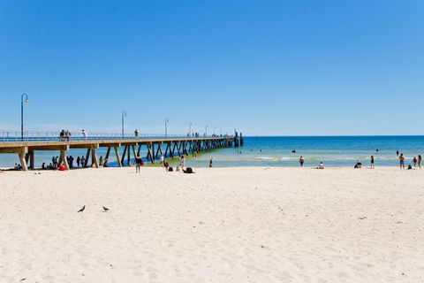 Glenelg Oasis Studios - Accommodation QLD 13