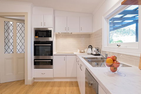 The Other House - Accommodation QLD 10