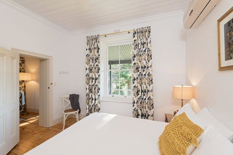 The Other House - Accommodation QLD 15