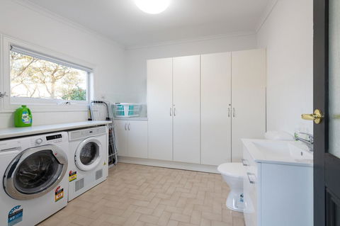 The Other House - Accommodation QLD 18