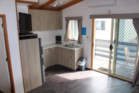 Ceduna Foreshore Caravan Park - Accommodation QLD 7