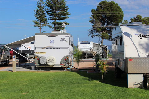 Ceduna Foreshore Caravan Park - Accommodation QLD 32