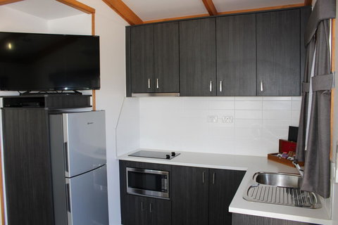 Ceduna Foreshore Caravan Park - Accommodation QLD 1