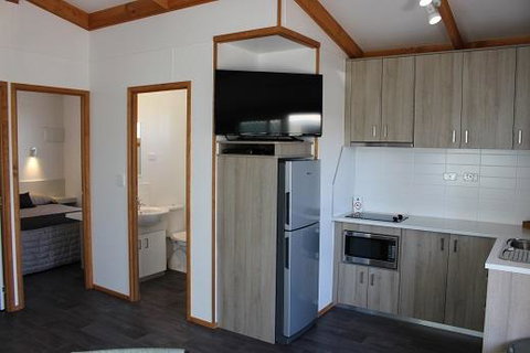 Ceduna Foreshore Caravan Park - Accommodation QLD 11