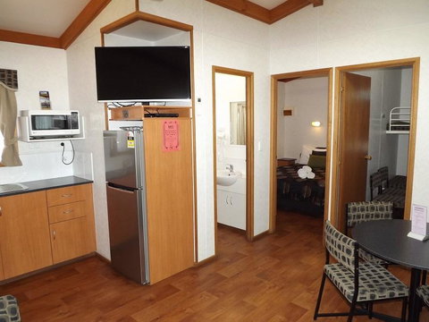 Ceduna Foreshore Caravan Park - Accommodation QLD 36