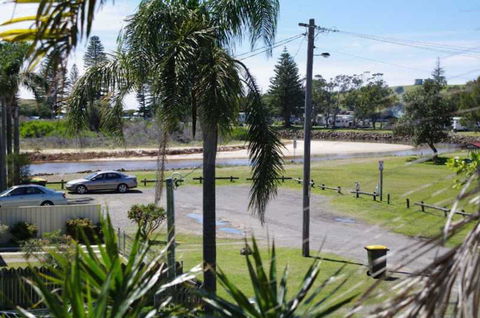 Bellhaven 1, 17 Willow Street - Accommodation QLD 6