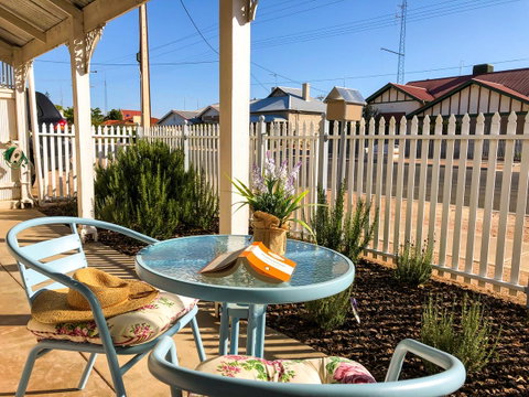 Inglenook Cottage - Accommodation QLD 1