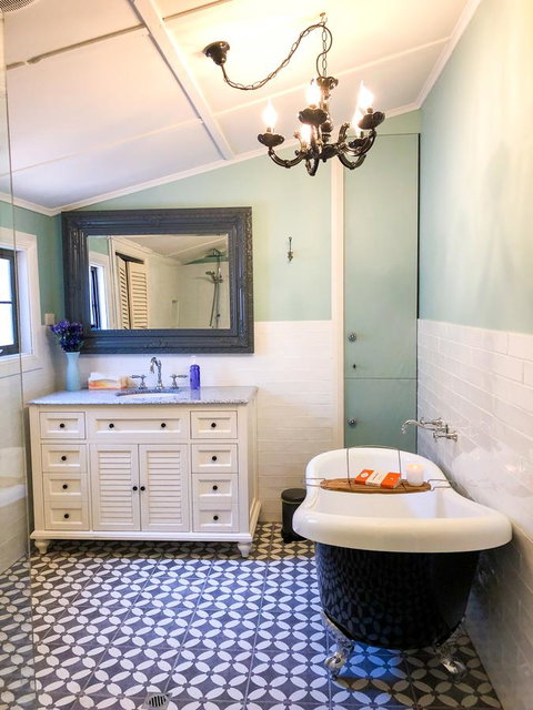 Inglenook Cottage - Accommodation QLD 22