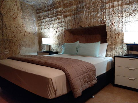 Zen Underground B&B - Accommodation QLD 2
