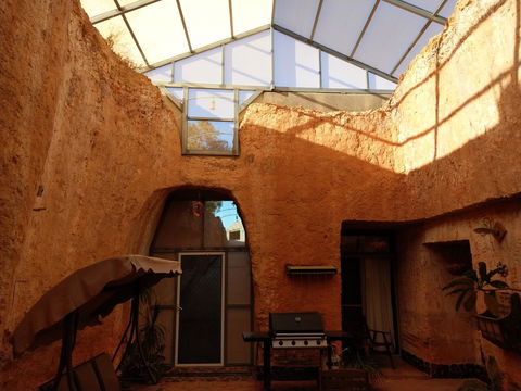 Zen Underground B&B - Accommodation QLD 8
