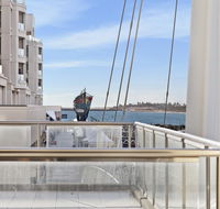 Glenelg Seaside Apartment - Accommodation QLD
