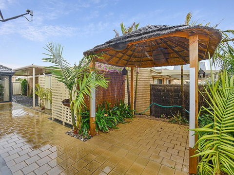 Lakeside - Encounter Bay - Accommodation QLD 17