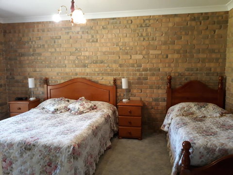 Acacia Apartments - Accommodation QLD 11