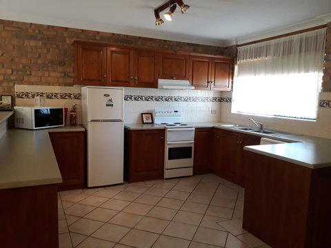 Acacia Apartments - Accommodation QLD 3
