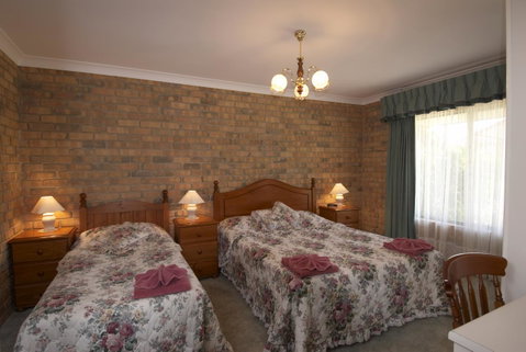 Acacia Apartments - Accommodation QLD 13