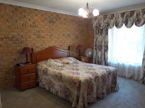 Acacia Apartments - Accommodation QLD 7