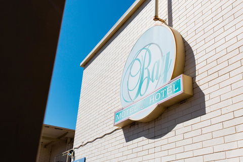Bay Motel Hotel - Accommodation QLD 26