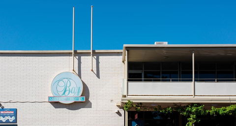 Bay Motel Hotel - Accommodation QLD 22