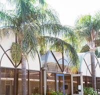Bay Motel Hotel - Accommodation QLD