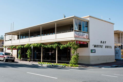 Bay Motel Hotel - Accommodation QLD 24