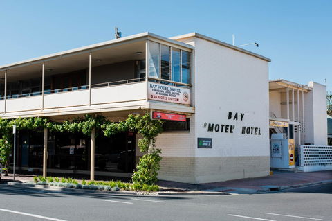 Bay Motel Hotel - Accommodation QLD 21