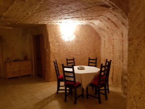 Underground Gem - Accommodation QLD 8