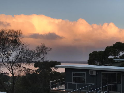 Sunrise On Falie Seaview Eco Accommodation - Accommodation QLD 28