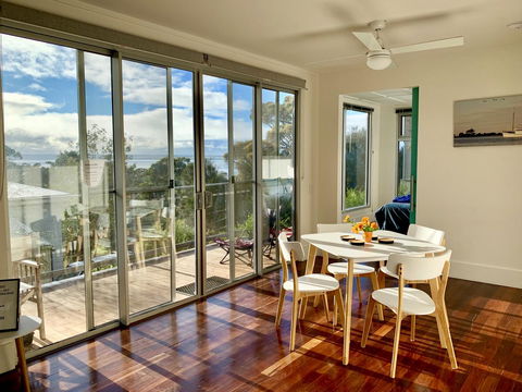 Sunrise On Falie Seaview Eco Accommodation - Accommodation QLD 5