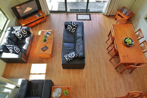 SkyView Villa - Accommodation QLD 2