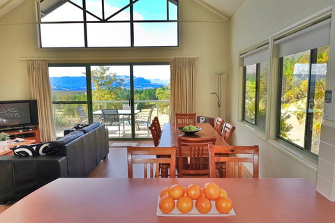 SkyView Villa - Accommodation QLD 15